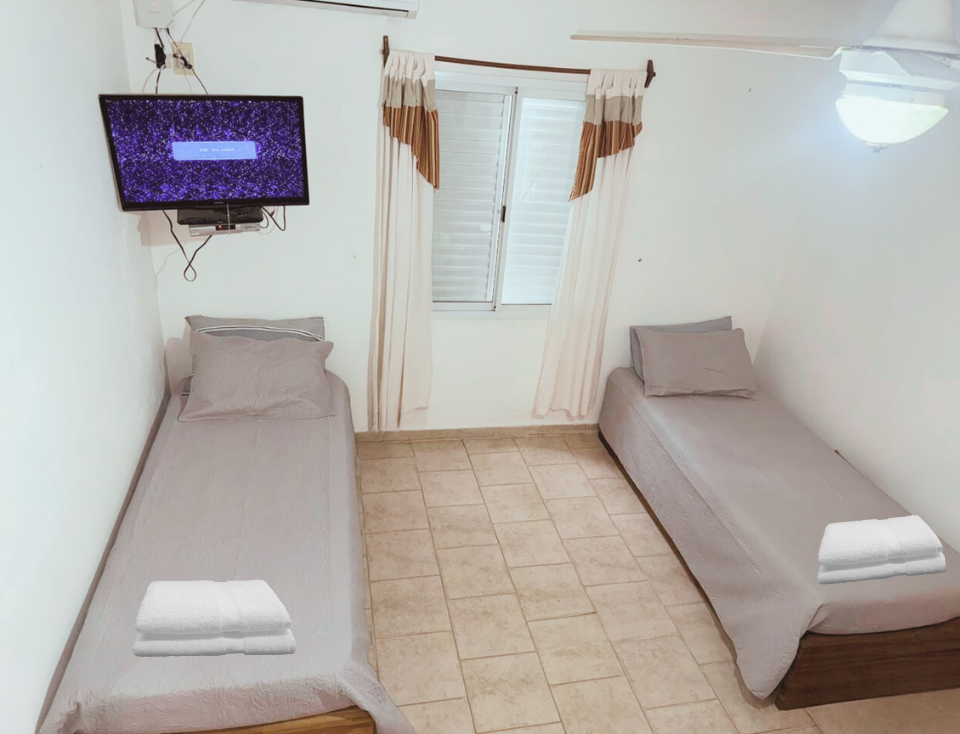 Noche en Bungalow El Pini – Hasta 2 personas