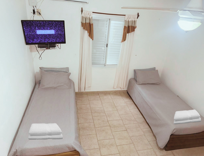 Noche en Bungalow El Pini – Hasta 2 personas